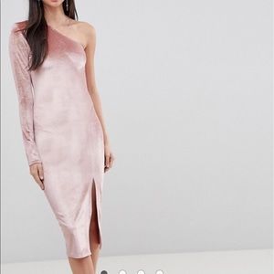 **BNWT** Asos form fitting velvet dress